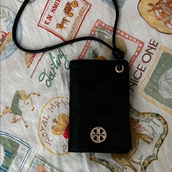 Tory Burch Black Quilted Card Holder with Gold Logo - Picture 2 of 7